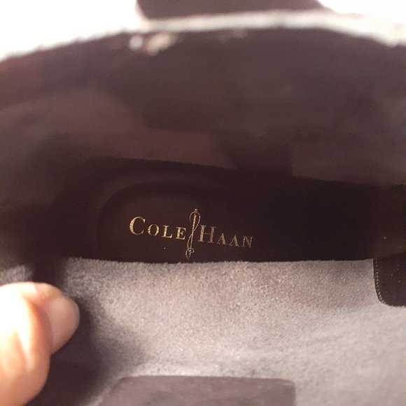 COLE HAAN Nearly New Black Leather Heeled Boots SZ 8 EUC - Picture 3 of 7